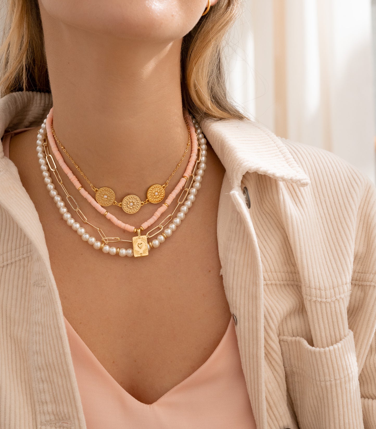 Set Pearls and coins