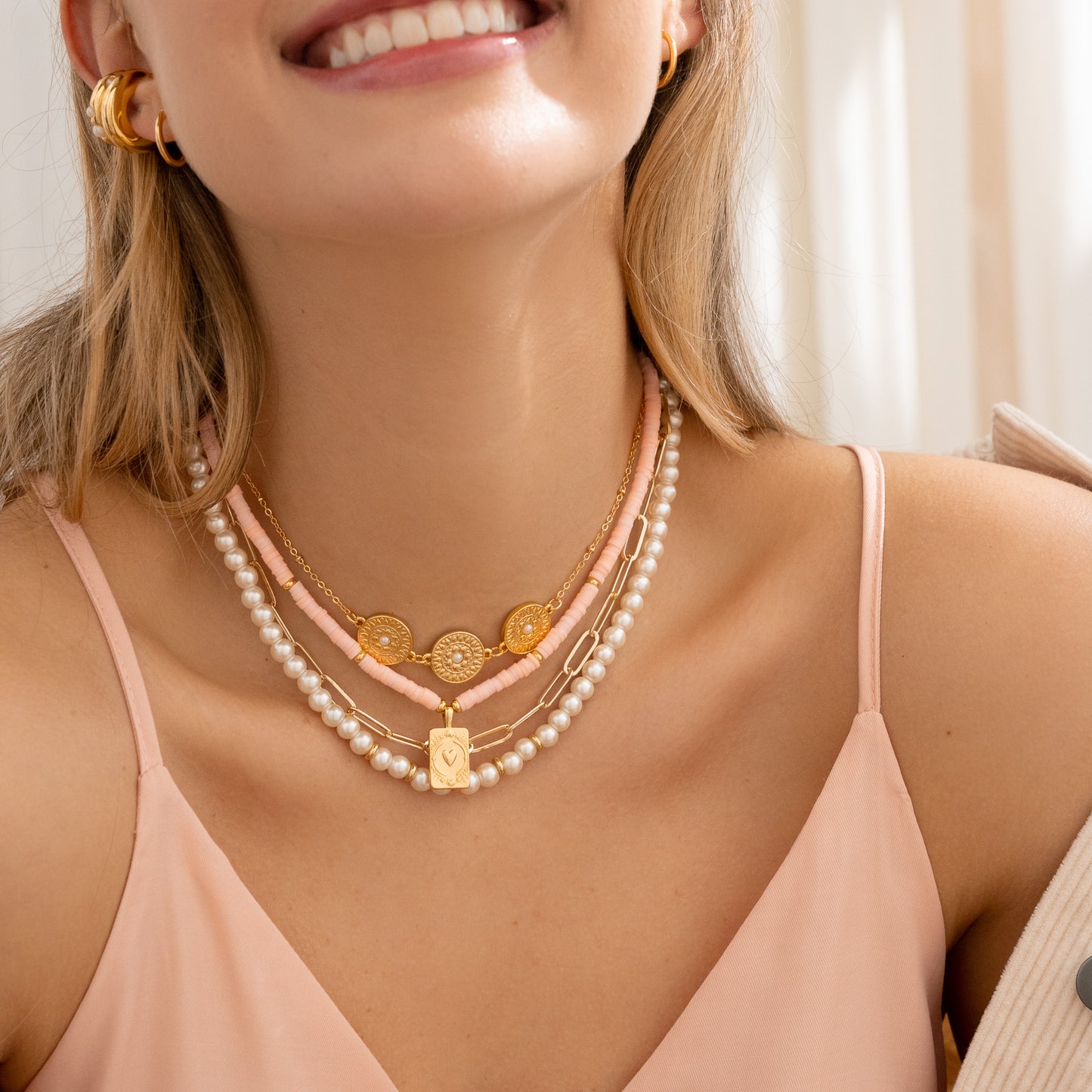 Set Pearls and coins