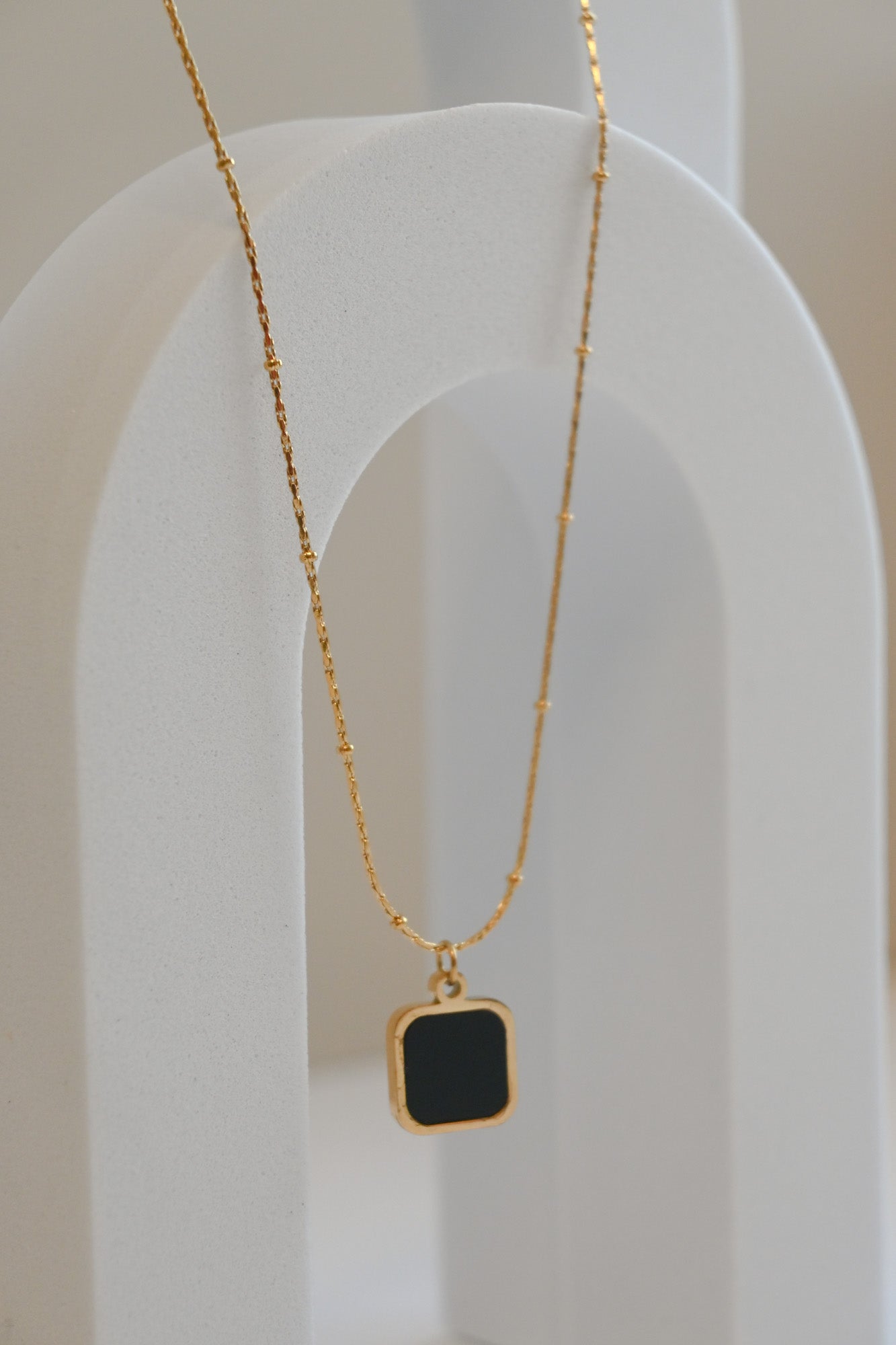 Black Onyx Square