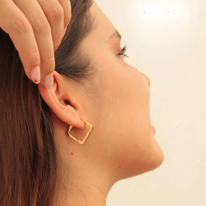 Kaia Hoops
