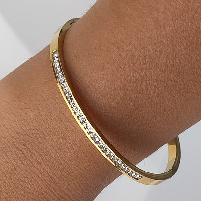 Aura Spark golden bracelet