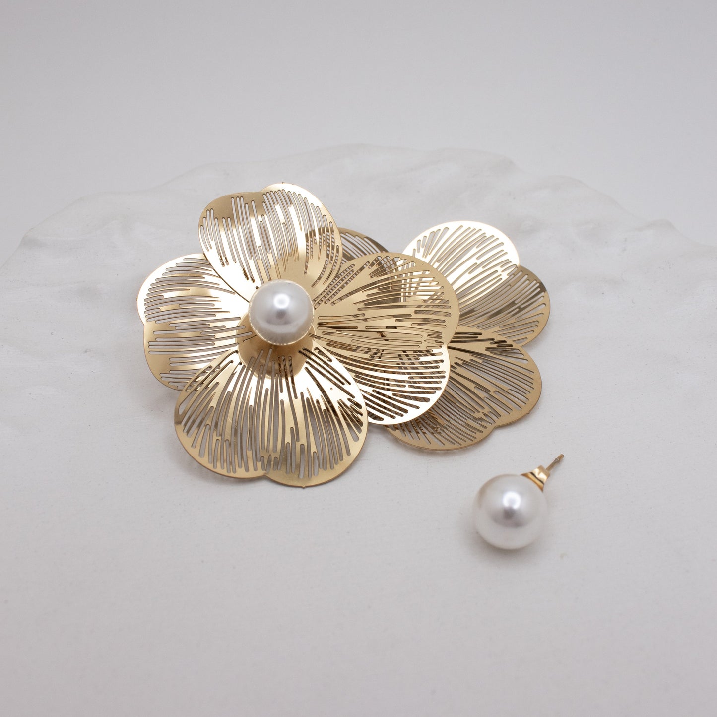 Golden Petal statement earrings Selva