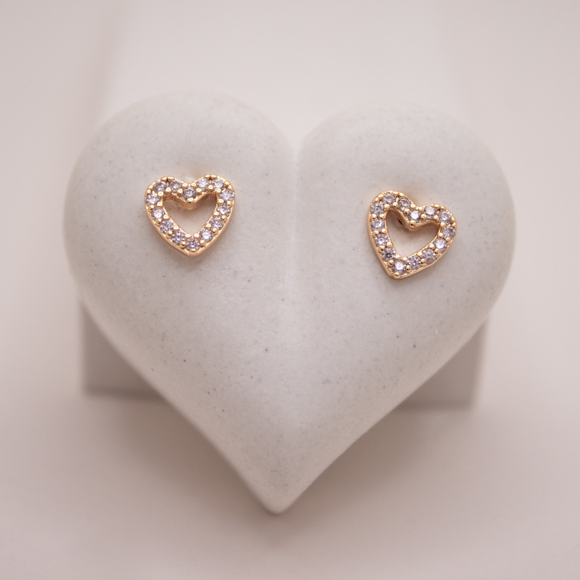 Gold heart stud earrings with white zirconia – Soft Love Studs