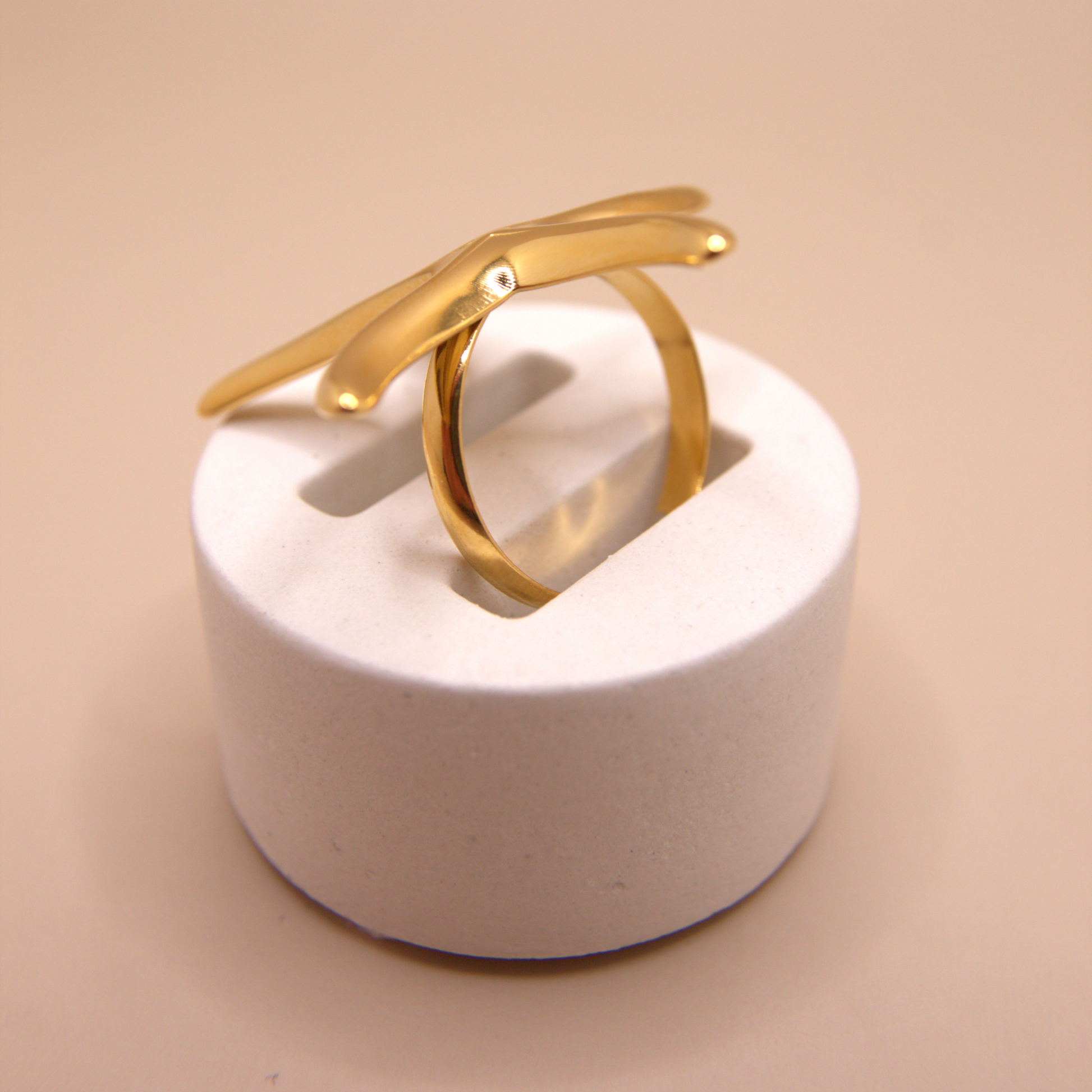 Waterproof gold ring with starfish shape by Selva&Co.