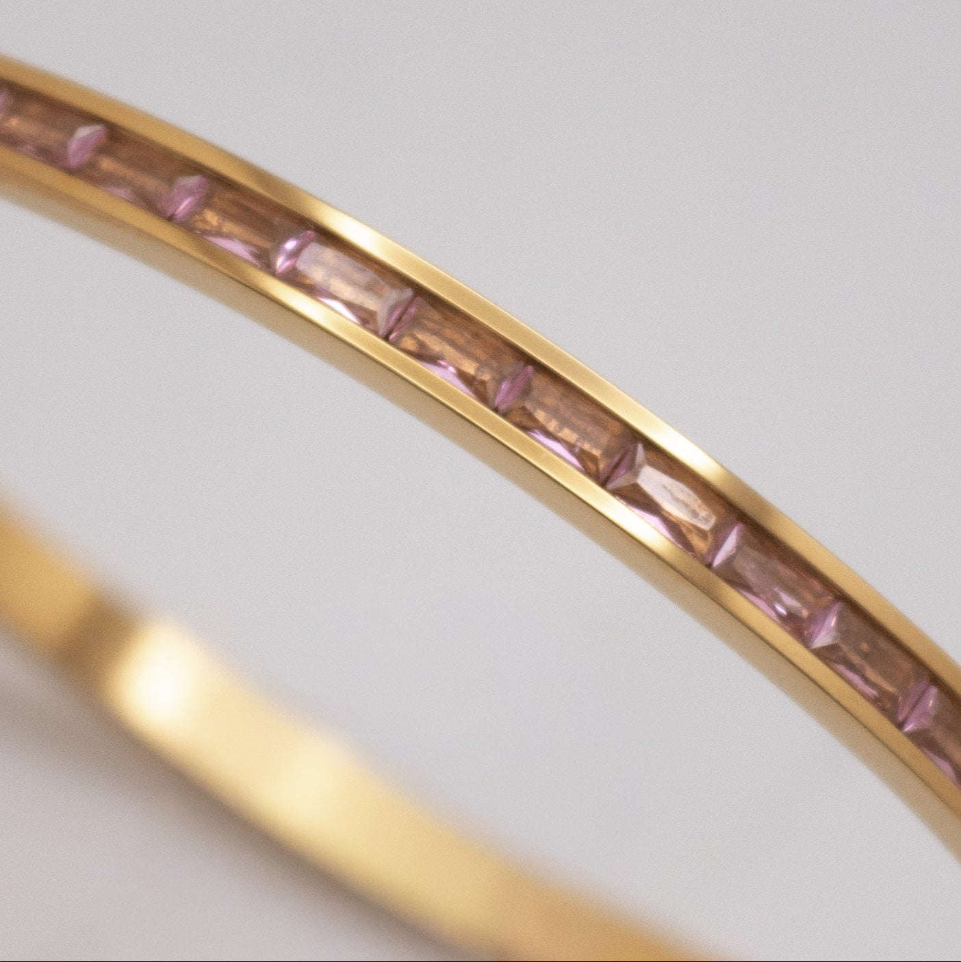 Long lasting golden jewelry pink crystal bangle
